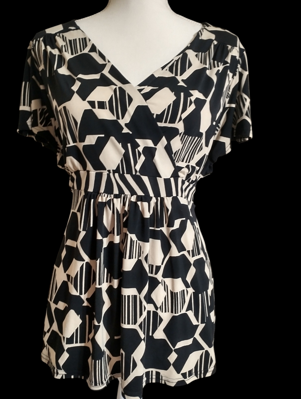 Black and Cream Abstract Print Top